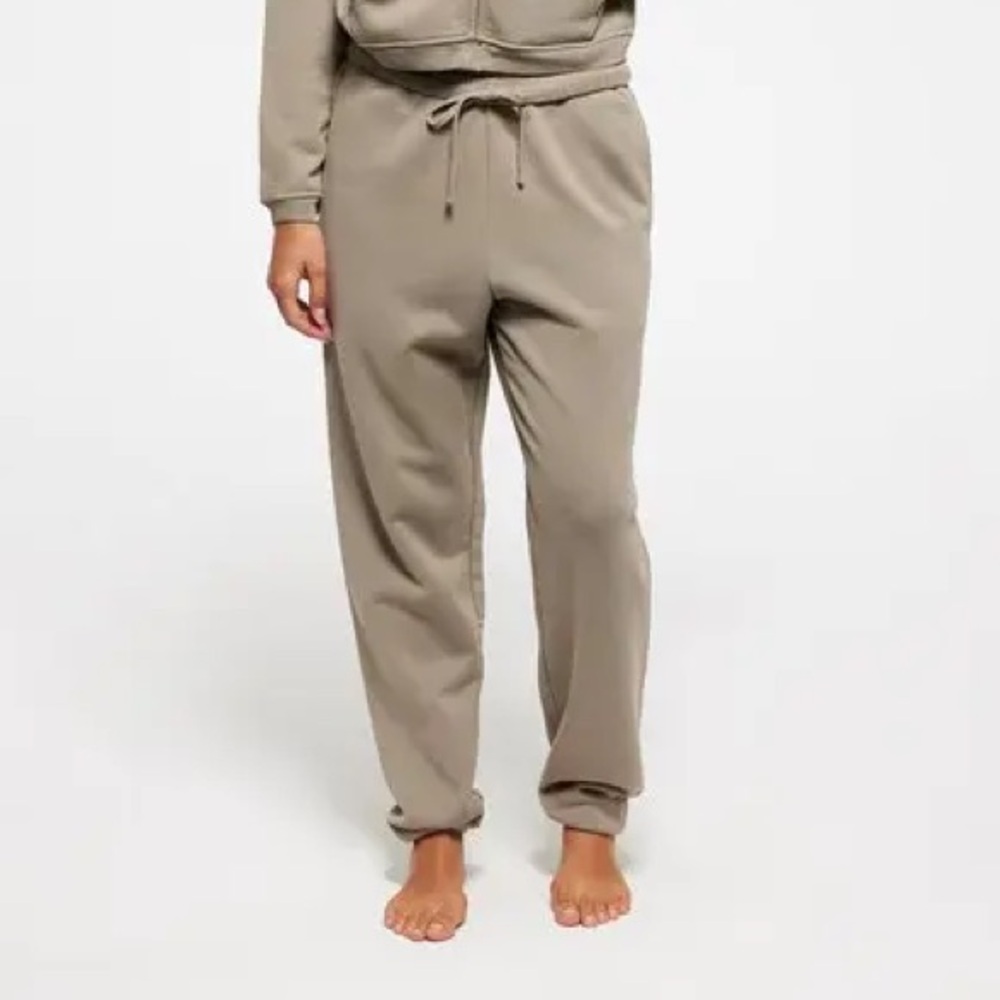 Skims French Terry Jogger in Small